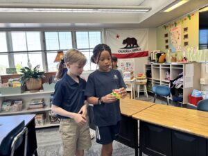 Gillispie Grade 4 Students Learning How to Solve the Rubik's Cube
