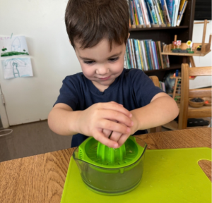 Gillispie Preschoolers Making Lemonade